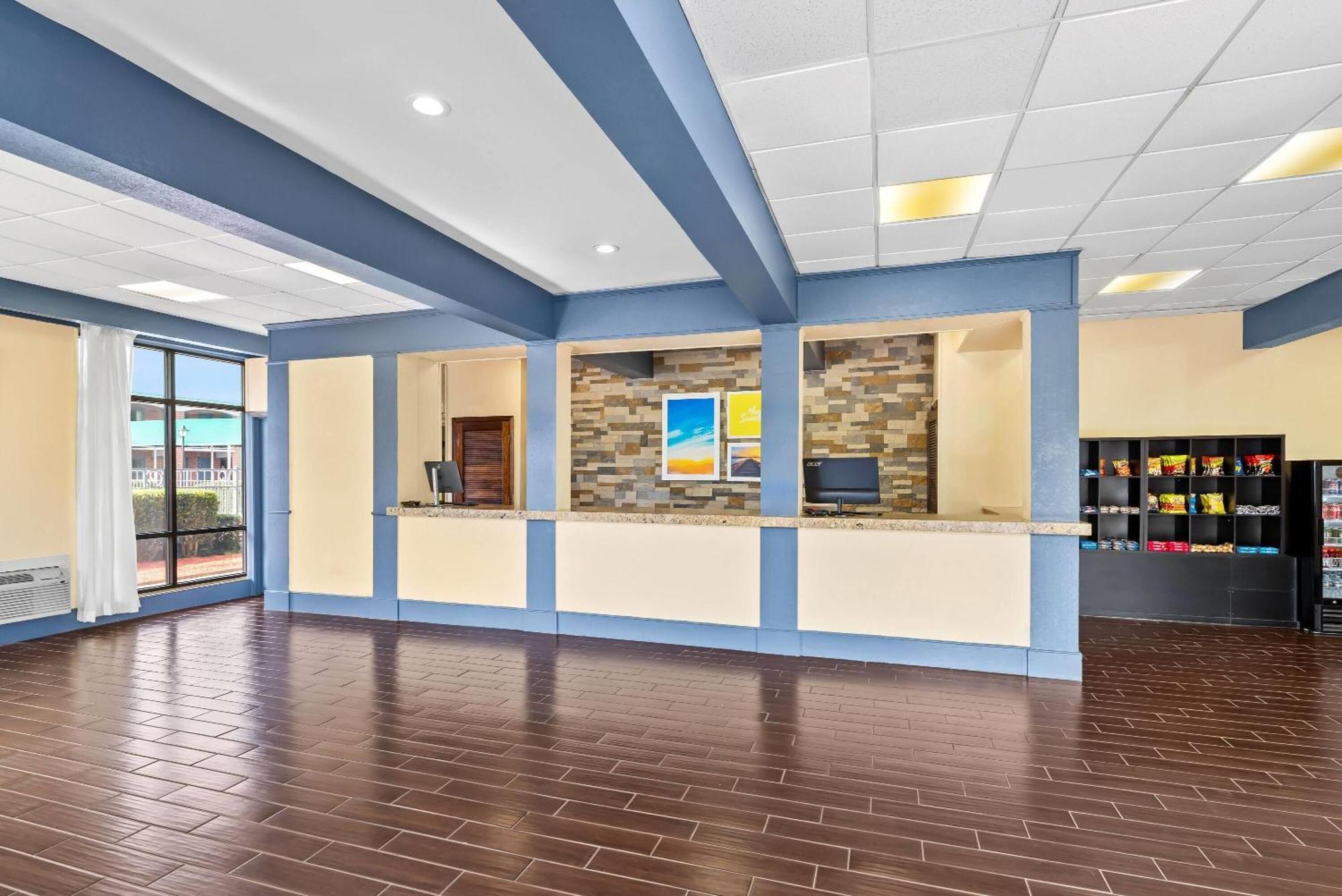Days Inn by Wyndham Petersburg/South Fort Lee Exterior foto